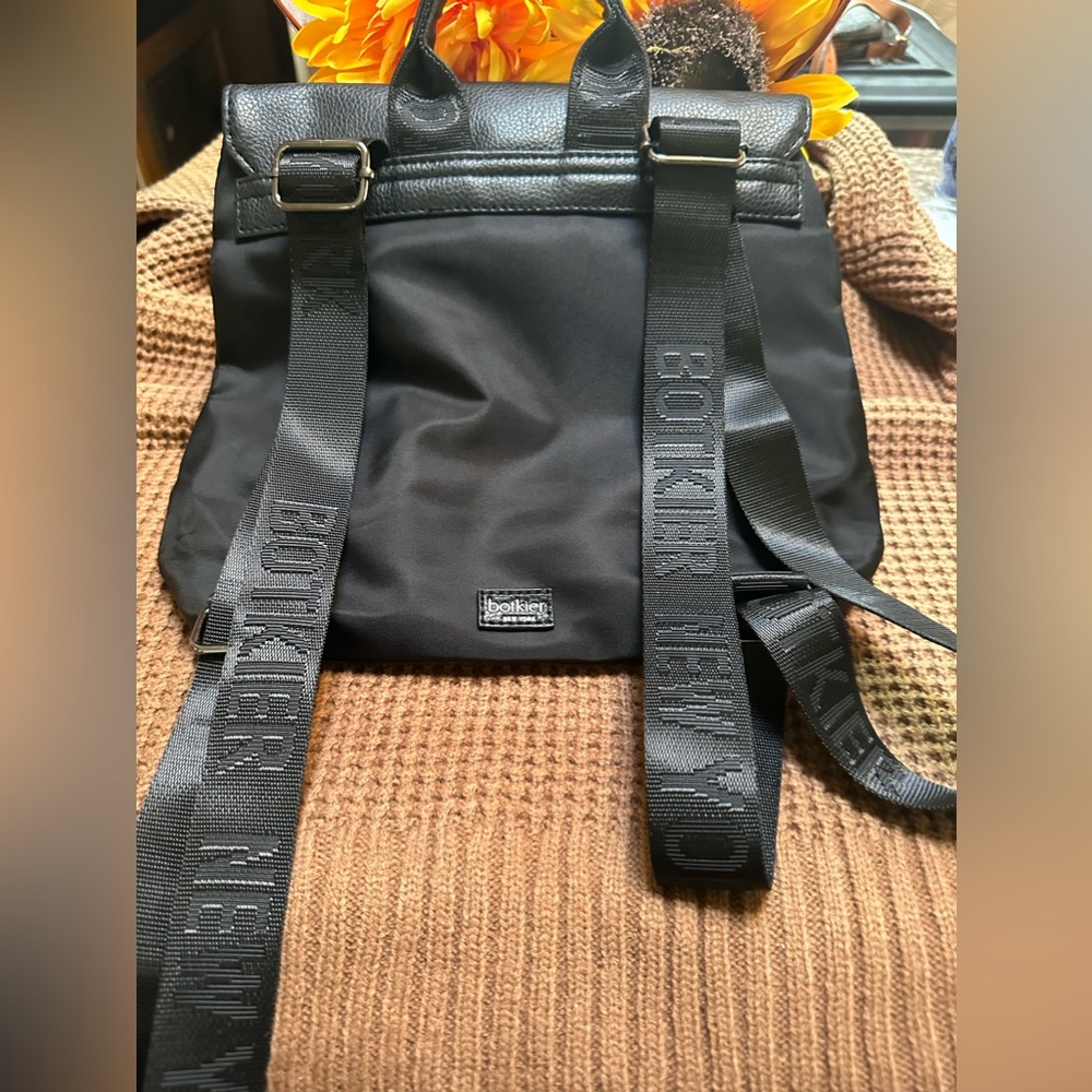 Botiker Black Bookbag